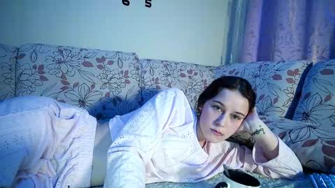 Snapshot of sademoface chatting on 11-18-25, 11:26 pluto online show from 11-18-25, 11:26