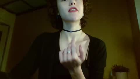 Rose online show from 10-26-25, 11:42