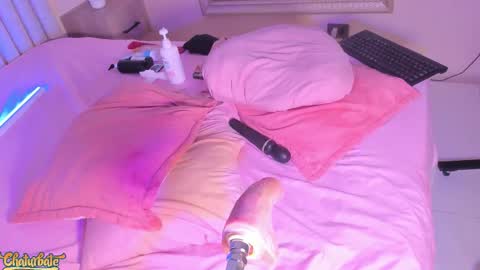 Mara online show from 10-31-25, 05:08