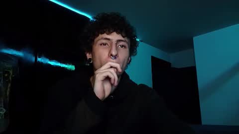 Snapshot of saemzam chatting on 02-05-25, 04:37 saemzam online show from 02-05-25, 04:37