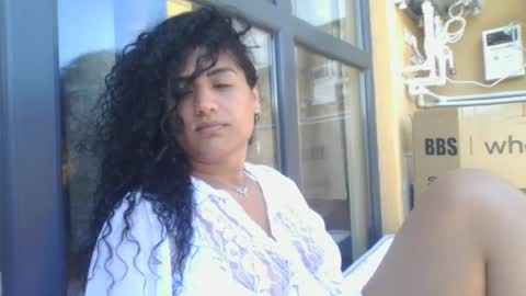 Snapshot of safari_xx chatting on 06-13-26, 07:39 Queen online show from 06-13-26, 07:39