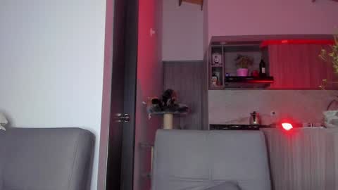 Snapshot of sag_1998 chatting on 12-22-24, 05:12 Sag online show from 12-22-24, 05:12