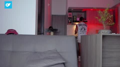 Snapshot of sag_1998 chatting on 02-08-25, 09:13 Sag online show from 02-08-25, 09:13