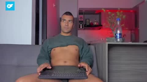 Snapshot of sag_1998 chatting on 02-22-25, 11:03 Sag online show from 02-22-25, 11:03