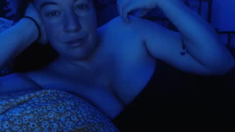 Snapshot of saggiemaggie chatting on 12-05-25, 11:52 saggiemaggie online show from 12-05-25, 11:52