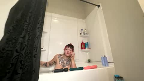 Snapshot of sagiebabie chatting on 12-04-25, 03:16 Sage online show from 12-04-25, 03:16