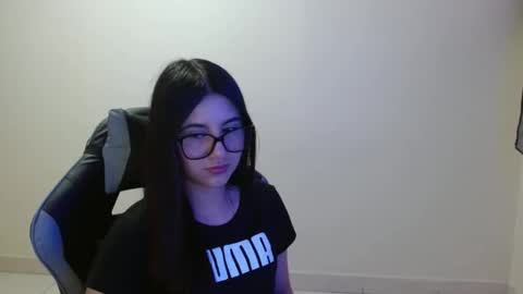 Sahaliefox  online show from 11-26-25, 10:22