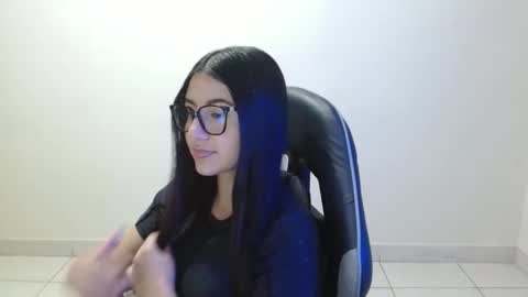 Sahaliefox  online show from 04-16-26, 09:39