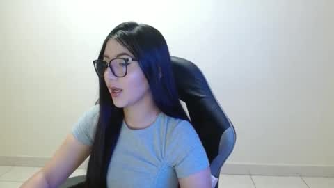 Sahaliefox  online show from 04-23-26, 06:10