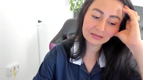 Snapshot of saharareid chatting on 02-18-26, 05:03 sahara reid online show from 02-18-26, 05:03