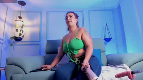 SAHARA WALKER  online show from 02-04-25, 02:39