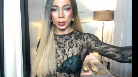 Snapshot of sahayafox chatting on 05-25-26, 07:14 sahayafox online show from 05-25-26, 07:14