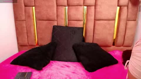 sara online show from 03-12-26, 04:18