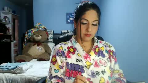 Snapshot of sahotlove1 chatting on 07-06-26, 11:51 Karina online show from 07-06-26, 11:51