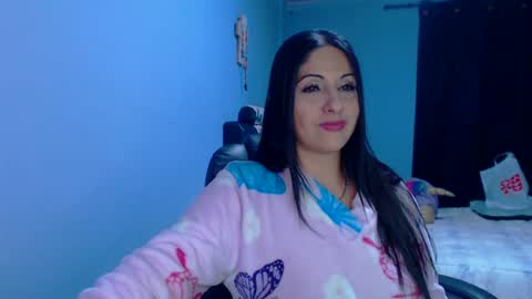 Snapshot of sahotlove1 chatting on 07-29-26, 03:15 Karina online show from 07-29-26, 03:15