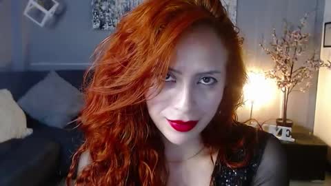 Snapshot of sahra_tayl0r_ chatting on 01-23-25, 08:24 SARA online show from 01-23-25, 08:24