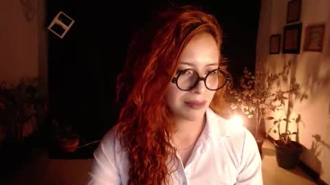 Snapshot of sahra_tayl0r_ chatting on 02-13-25, 05:44 SARA online show from 02-13-25, 05:44