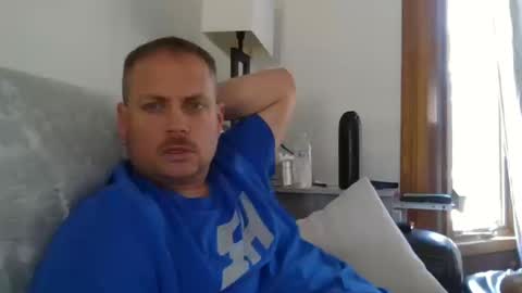 Snapshot of sai20041986 chatting on 10-10-25, 06:18 sai20041986 online show from 10-10-25, 06:18