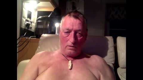 Snapshot of sail_naked chatting on 12-18-25, 09:10 sail_naked online show from 12-18-25, 09:10