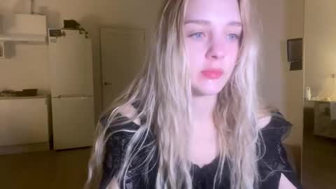 Sofia online show from 11-17-25, 12:49