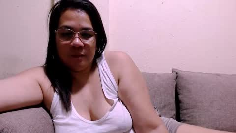 Snapshot of saint_flowerxxx chatting on 02-23-25, 02:35 saint_flowerxxx online show from 02-23-25, 02:35