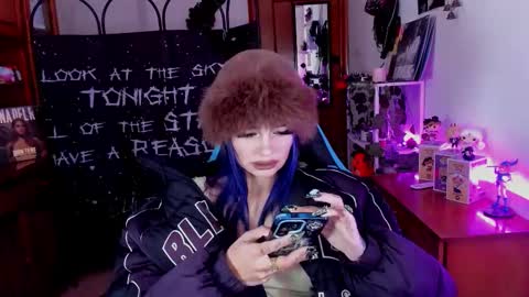 Snapshot of sakaexxx chatting on 12-20-25, 09:00 online show from 12-20-25, 09:00