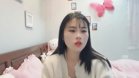 Snapshot of saki8386 chatting on 12-14-25, 02:33 saki8386 online show from 12-14-25, 02:33