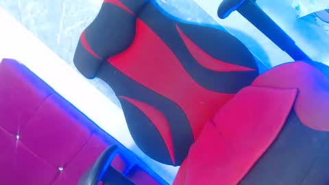 Snapshot of sakura_03 chatting on 12-16-25, 06:18 sakura 03 online show from 12-16-25, 06:18