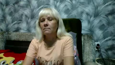 Snapshot of sakura_blonde chatting on 10-10-25, 07:35 sakura_blonde online show from 10-10-25, 07:35