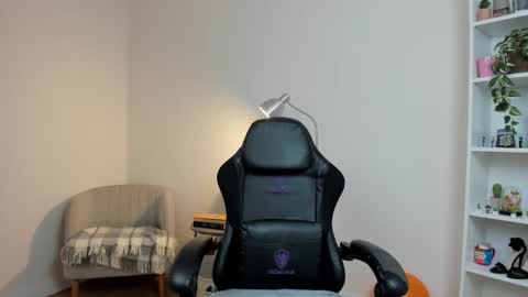 Snapshot of sakura_harper chatting on 10-25-25, 04:53 Sakura Harper online show from 10-25-25, 04:53