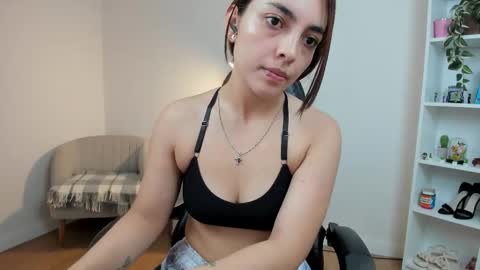 Snapshot of sakura_harper chatting on 11-04-25, 05:50 Sakura Harper online show from 11-04-25, 05:50