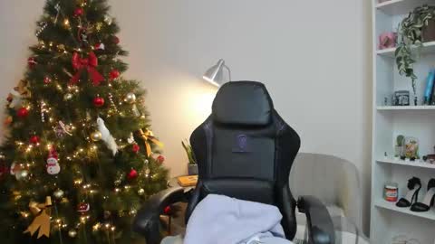 Snapshot of sakura_harper chatting on 12-01-25, 05:45 Sakura Harper online show from 12-01-25, 05:45