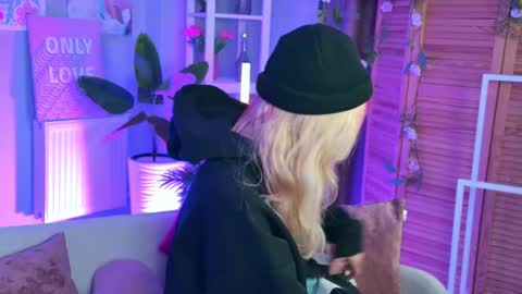 sakurabliss online show from 09-15-25, 04:51