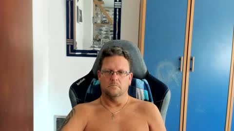 Snapshot of salichris chatting on 07-11-26, 02:42 salichris online show from 07-11-26, 02:42