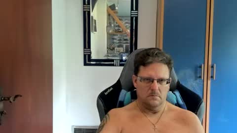 Snapshot of salichris chatting on 07-15-26, 07:46 salichris online show from 07-15-26, 07:46