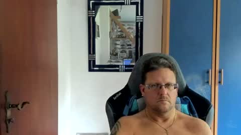 Snapshot of salichris chatting on 07-16-26, 12:44 salichris online show from 07-16-26, 12:44