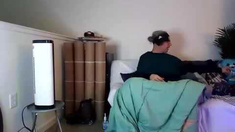 Snapshot of salis1981 chatting on 01-26-25, 01:31 salis1981 online show from 01-26-25, 01:31