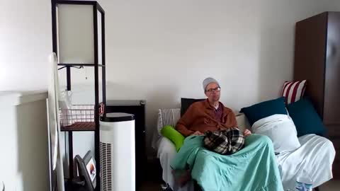 Snapshot of salis1981 chatting on 03-04-25, 06:50 salis1981 online show from 03-04-25, 06:50