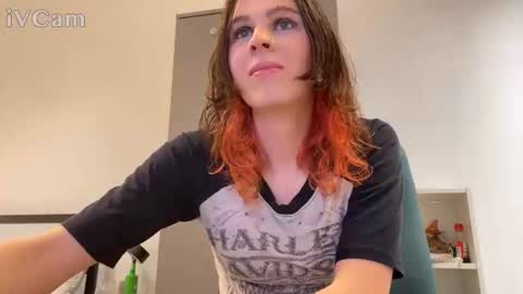 Snapshot of sally_vae chatting on 04-21-26, 08:12 Sally Vae online show from 04-21-26, 08:12