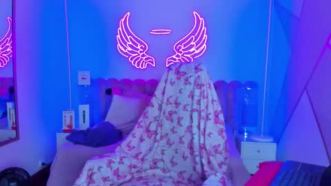 miss Sally online every night from 1am to 8am  Colombia time online show from 03-08-26, 01:26