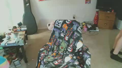 SallyLongzzz online show from 03-10-25, 09:18