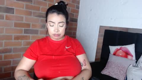 Snapshot of salome__hills chatting on 01-30-25, 08:54 online show from 01-30-25, 08:54