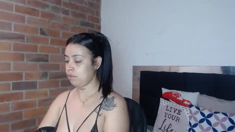 Snapshot of salome__hills chatting on 11-23-25, 01:44 online show from 11-23-25, 01:44