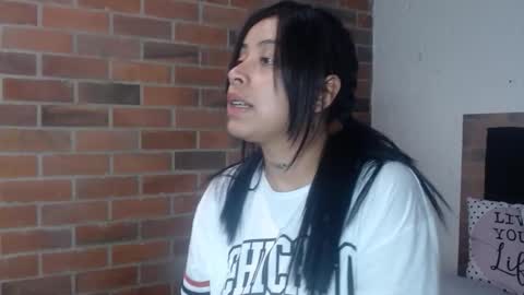 Snapshot of salome__palmer chatting on 12-16-25, 05:29 online show from 12-16-25, 05:29