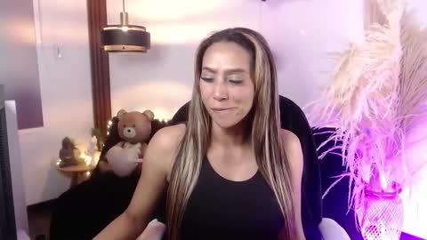 Snapshot of salome_drasin chatting on 10-11-25, 03:39 salome_drasin online show from 10-11-25, 03:39