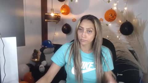 Snapshot of salome_drasin chatting on 11-03-25, 10:32 salome_drasin online show from 11-03-25, 10:32