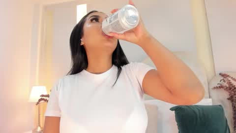 Snapshot of salomebell chatting on 12-01-25, 08:14 online show from 12-01-25, 08:14