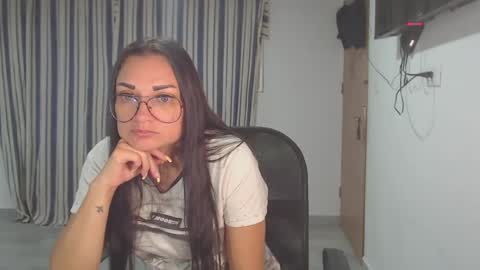 Snapshot of salomesaints chatting on 10-09-25, 02:31 salome online show from 10-09-25, 02:31