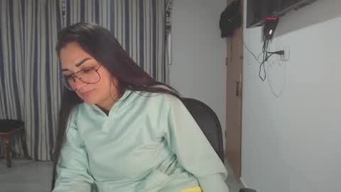 Snapshot of salomesaints chatting on 10-11-25, 02:00 salome online show from 10-11-25, 02:00