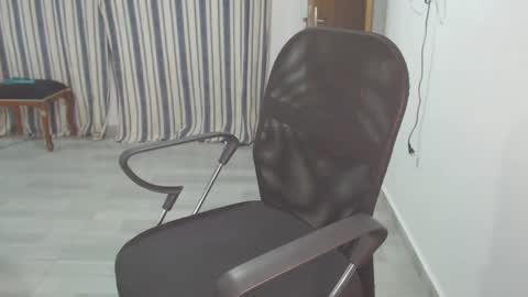 Snapshot of salomesaints chatting on 11-07-25, 01:16 salome online show from 11-07-25, 01:16